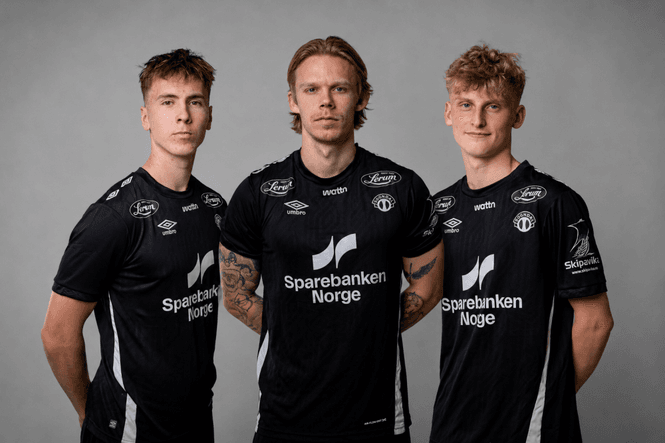 Hovedbilde Bortedrakt 2026 – born